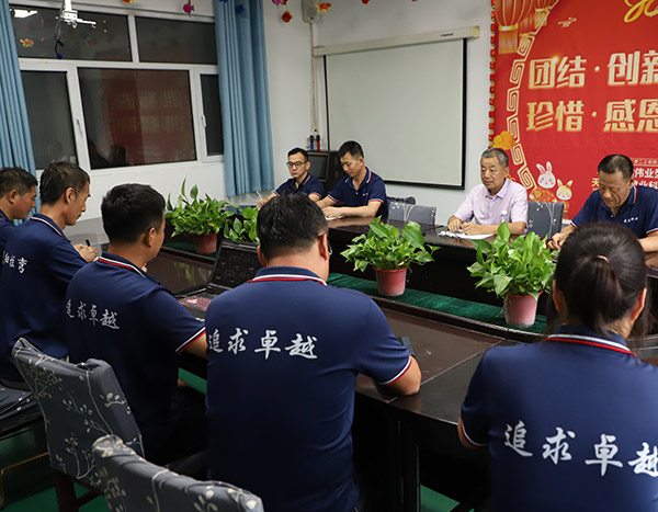 北京拉彎廠：彎曲型材的行業(yè)應用與發(fā)展前景